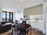 Cheap 3416/220 Spencer St, Melbourne Apartment for rent...
