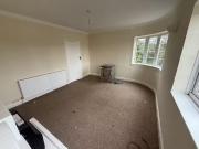 Cheap 3 bedroom flat for rent in Springfield Court,...