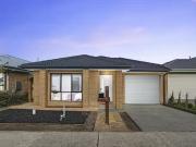 For Rent! 3 BR 7 Godrich Street, Sunbury, VIC 3429