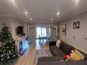 Just in! 3 BR Highland Grove