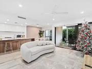 Charming 41/10 Vale Avenue, Arundel, QLD 4214