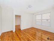 Cozy 4/22 Trafalgar Street, Brighton Le Sands Apartment...