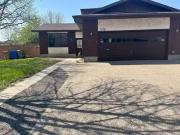 Cozy 4 Bedroom 3158 Salterio Crescent