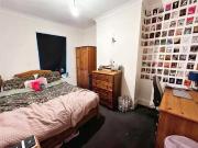 Deal! 4 bedroom Mid Terrace House to rent, Middle...