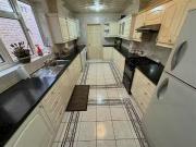Unique 4 Bedroom Terraced House To Rent In Gladstone... Unique 4 Bedroom Terraced House To Rent In Gladstone...