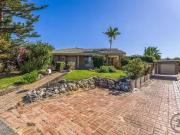 Rental! 4 Hickory Court, Halls Head, WA 6210