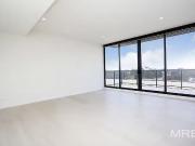 Cozy 514/92 Albert Street, Brunswick East, VIC 3057