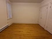 Deal! 58135223 439 Bathurst Street