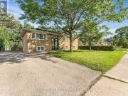 Charming 586 Pinegrove Road, Oakville, ON, L6K 2C6 house...