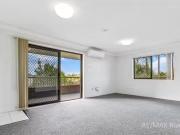 Deal! 6/23 Jane Street, WEST END Apartment for rent...