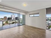 Rental! 910/45 Boundary Street, SOUTH BRISBANE Apartment...