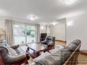 Cheap Detached house to rent in The Avenue, London N3