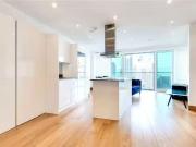 Just in! Flat to rent in Arena Tower, Crossharbour...
