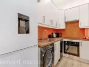Charming Flat to rent in Canning Road, Addiscombe,...