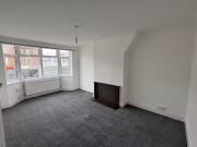 Unique Flat to rent in Darkes Lane, Potters Bar EN6