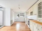 Rental! Flat to rent in Elmsdale Road, London E17