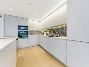 For Rent! Flat to rent in Fountain Park Way, London W12