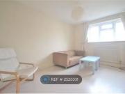 Unique Flat to rent in Gideon Road, London SW11