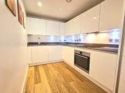 Cozy Flat to rent in Hanbird House, London SE18