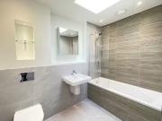 Just in! Flat to rent in High Street, Sunninghill, Ascot SL5