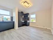 Rental! Flat to rent in Lancaster Road, Enfield EN2