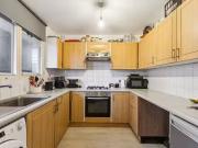 Charming Flat to rent in Maskelyne Close, Battersea Park...