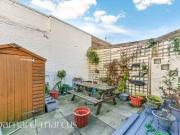 Nice Flat to rent in Merton Road, London SW18