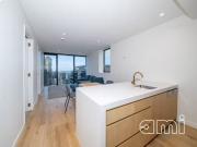 Unique Lv47/464 466 Collins Street, Melbourne Apartment...