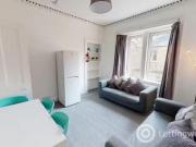 Just in! Property to rent in Upper Grove Place,...