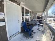 Cozy Renovated 2 bed 1 bath 3417 Cross St #MAIN