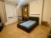 Just in! Room to rent in Flat Above, Streatham High...