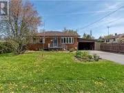 Cozy Unit 3 242 Kings Court Crescent, Milton, ON, L9T 1X5.