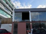 Rento Ampli? local oficina en Av Bonampak frente Puerto...