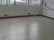 Rento amplia oficina de 150m² con un parqueadero y una...