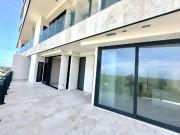 Rento Amplio Departamento Central Park Sin Muebles de 3...