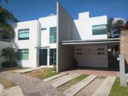 RENTO CASA $25,000 LOMAS ANGELOPOLIS I CLUSTER 222, TRES...