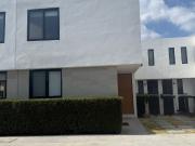 RENTO CASA 4 RECAMARAS EN AMARA A19