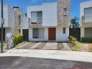 RENTO CASA AMUEBLADA EN MANZANARES SANTA FE, JURIQUILLA,...