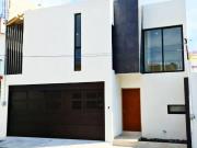 RENTO CASA CERCA DE PLAZA RIO Y ANTES DEL PUENTE NO...