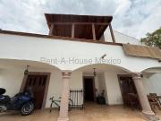 Rento casa con amplio jardin en juriquilla a pie de...