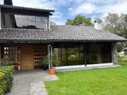 Rento Casa de 4 hb con patio Tumbaco