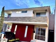 RENTO CASA EN COLINA ESMERALDA $23,000