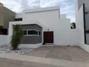 RENTO CASA EN DAVINCI CUMBRES DEL LAGO 2 REC EN PLANTA...