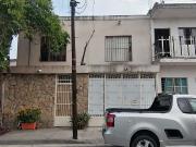 Rento casa en La Republica a 4 cuadras de Lazaro...