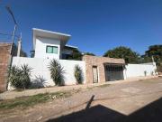 Rento casa moderna con 4 habitaciones