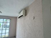 rento casa sobre avenida principal ideal para oficina o...