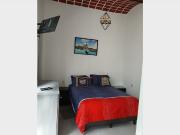 Rento cuarto con baño integrado