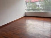 Rento departamento de tres dormitorios sector Carolina