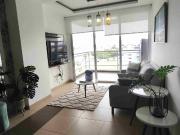 rento departamento en edificio frente al mar