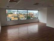 Rento Excelente Oficina con Divisiones en la 12 de...